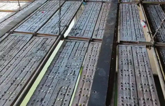 兰州碳纤维加固在木结构方面的作用有哪些？